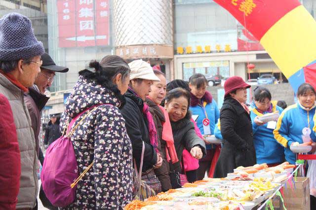 昆明2017小微企業(yè)(昆明搬家公司、昆明家政)創(chuàng)業(yè)創(chuàng)新技能大賽今日收官01.jpg