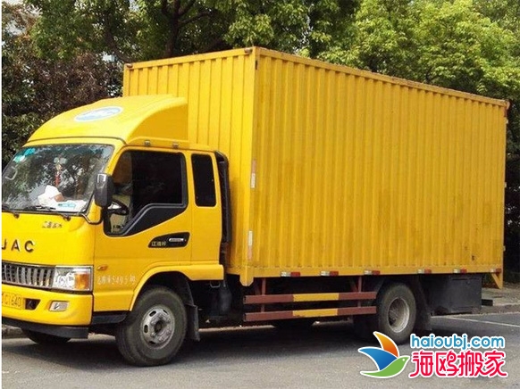昆明西山區(qū)搬家小貨車合適還是選擇面包車搬家？